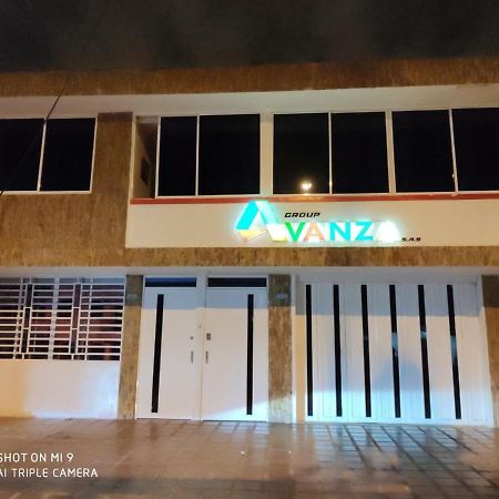Hostal Avanza Cali Bagian luar foto
