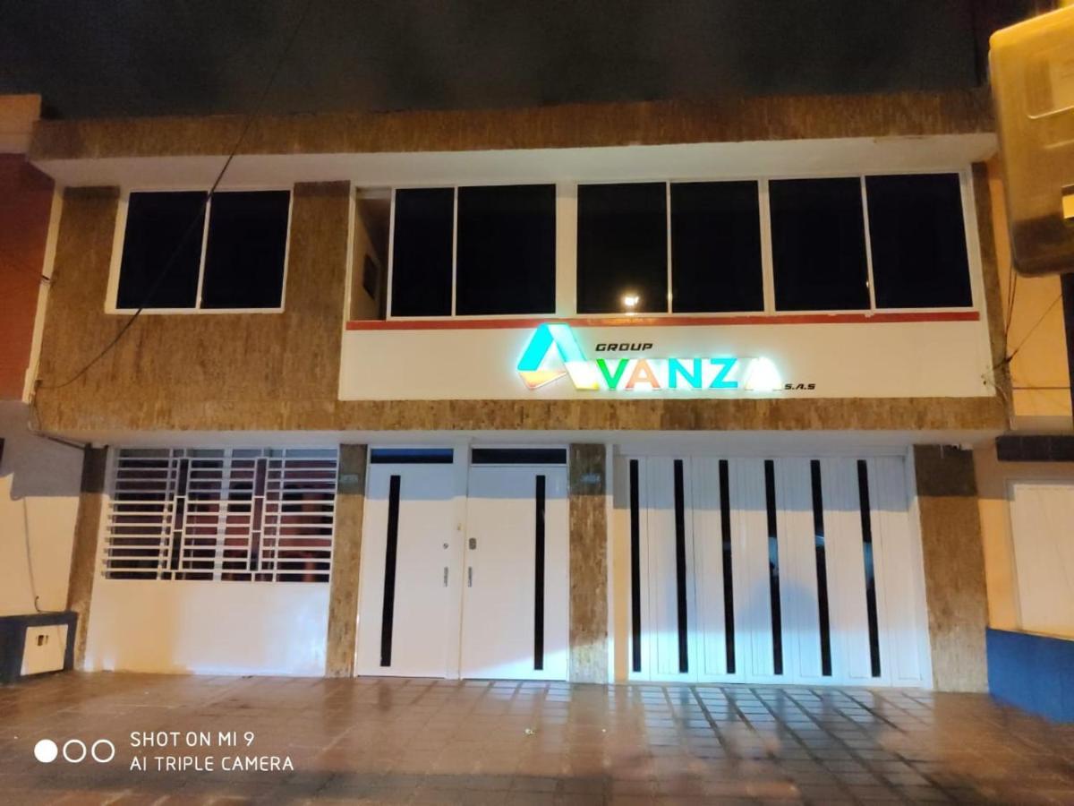 Hostal Avanza Cali Bagian luar foto