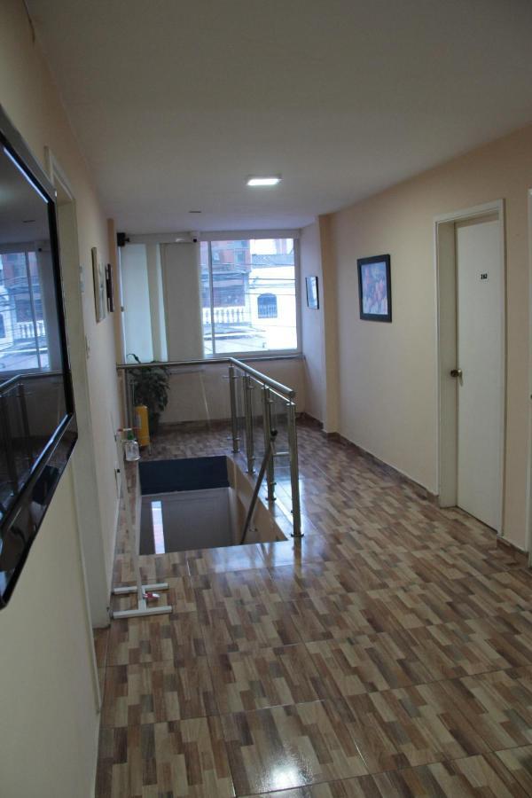 Hostal Avanza Cali Bagian luar foto