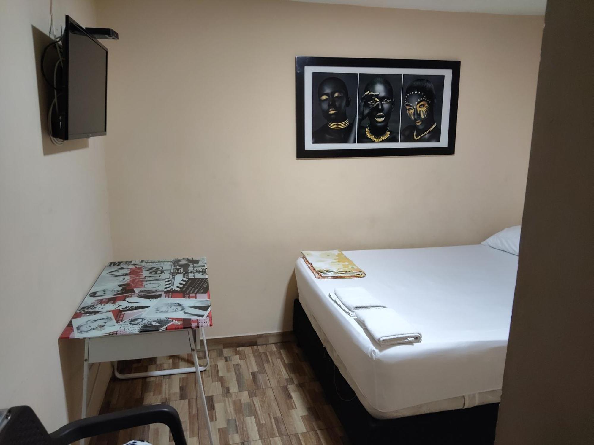 Hostal Avanza Cali Bagian luar foto
