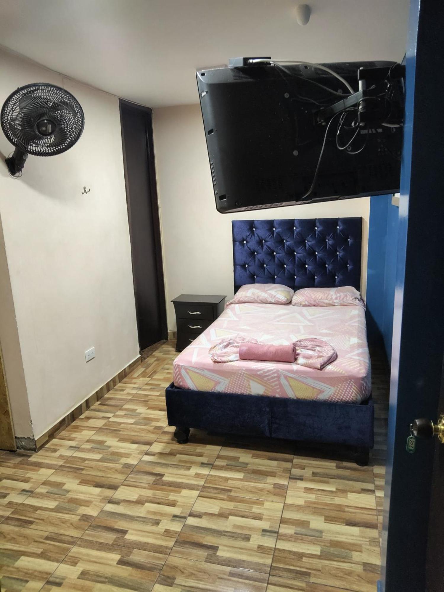Hostal Avanza Cali Bagian luar foto