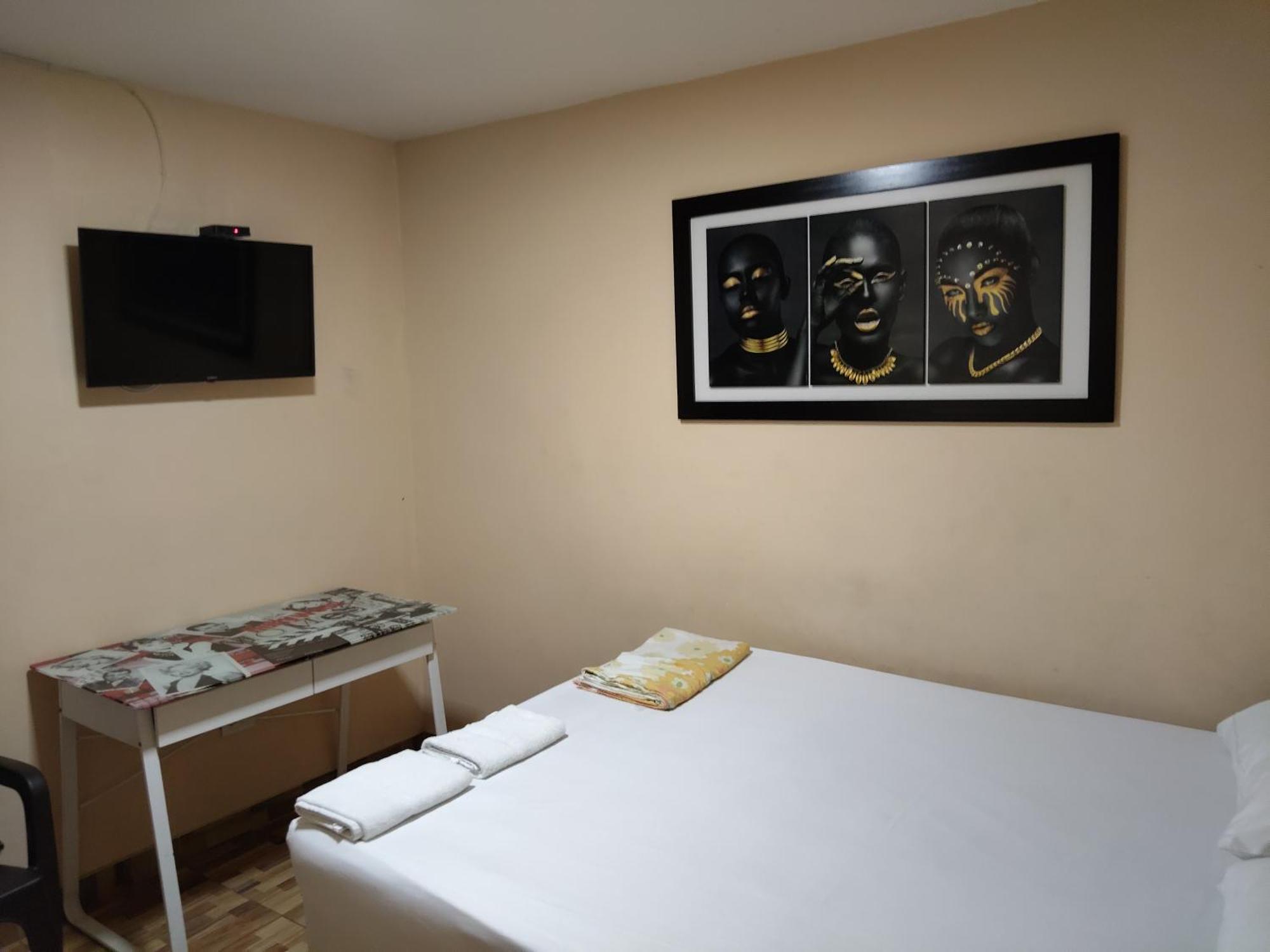 Hostal Avanza Cali Bagian luar foto